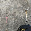 Flecha y placa con el nombre de la vía - 